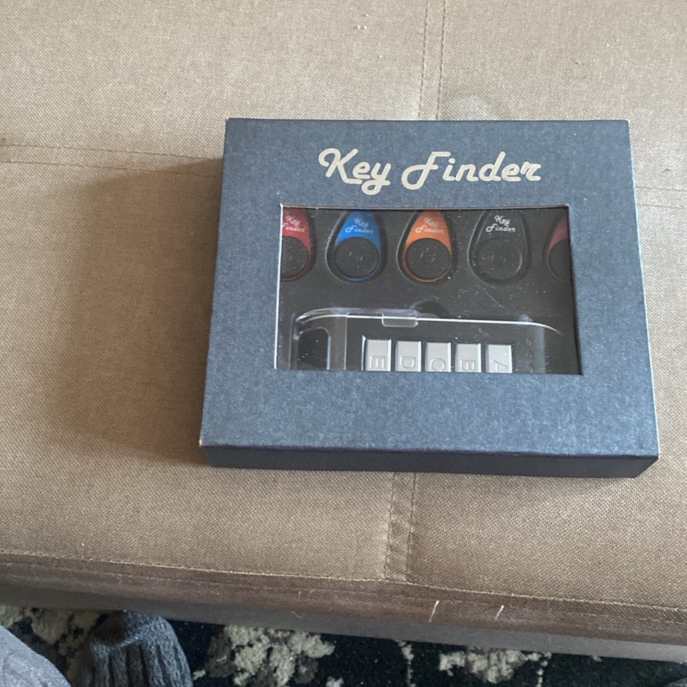 WirelessNIB! Key Finder Set with Remote - Picture 2 of 2